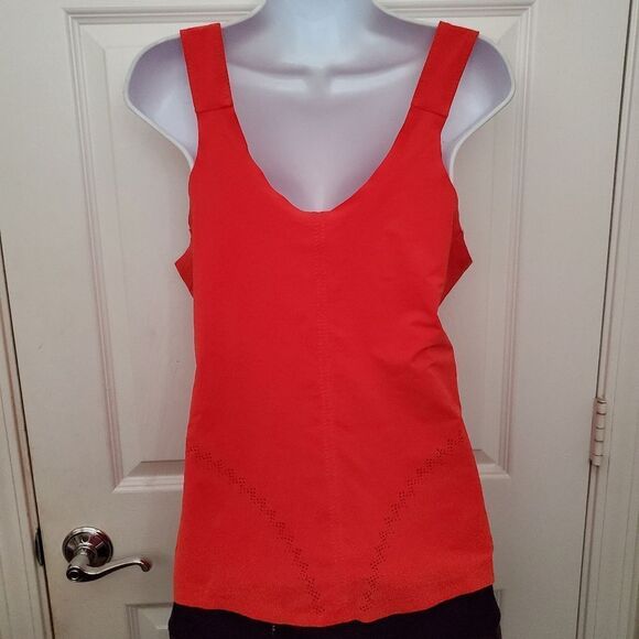 Lululemon Running Tank 6 - Picture 4 of 9